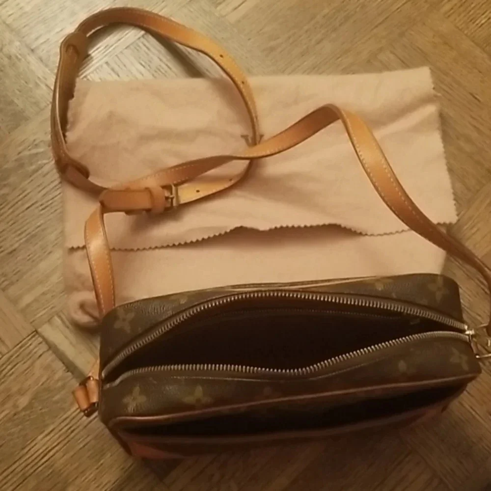 Louis Vuitton Monogram Trocadero Crossbody Bag - Picture 9 of 16